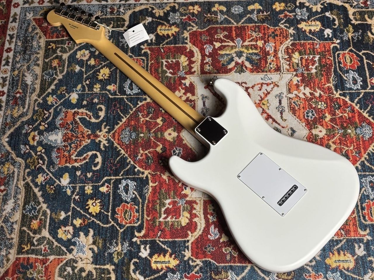 Fender FSR Made in Japan Hybrid II Stratocaster HSS Satin Arctic White w/gig bag