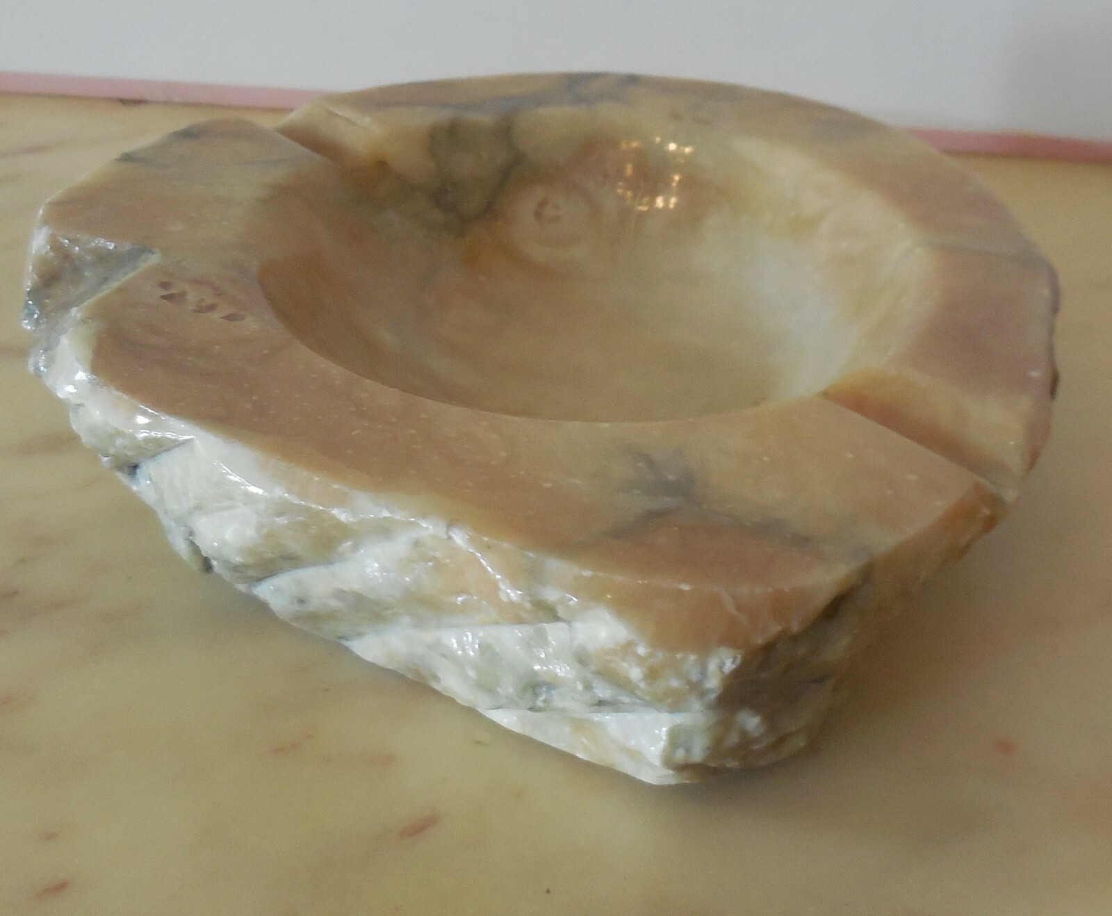 VINTAGE ASHTRAY GENUINE ALABASTER MB MADE IN ITALY 1970s