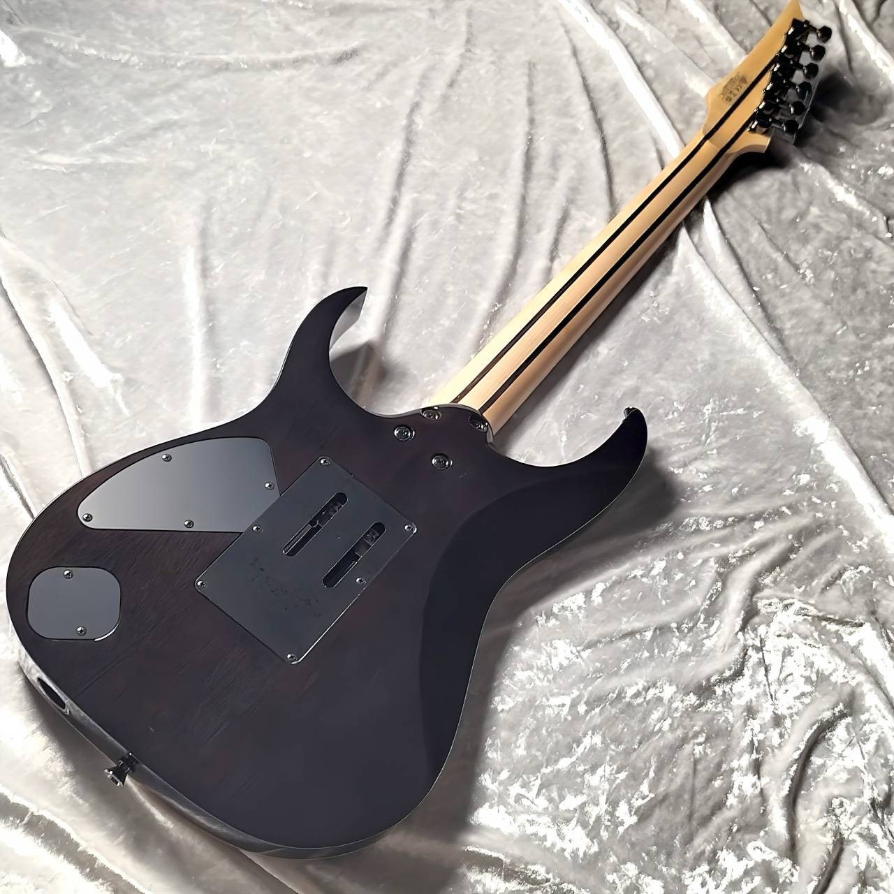 Ibanez / RG8570 BRE j.custom Black Rutile Japanese-made Electric Guitar