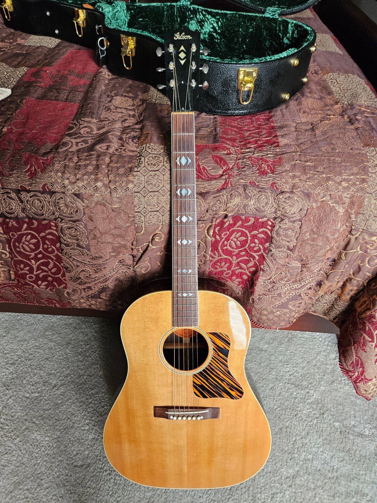 2002 Gibson AJ Advanced Jumbo – Excellent Condition; Aged Beautifully; FREE SHIP