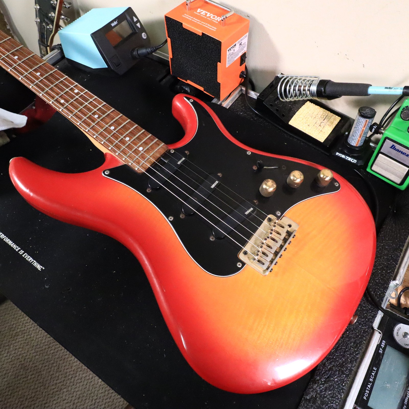 Yamaha SE903A Stratocaster Active Electric Guitar Cherry Sunburst