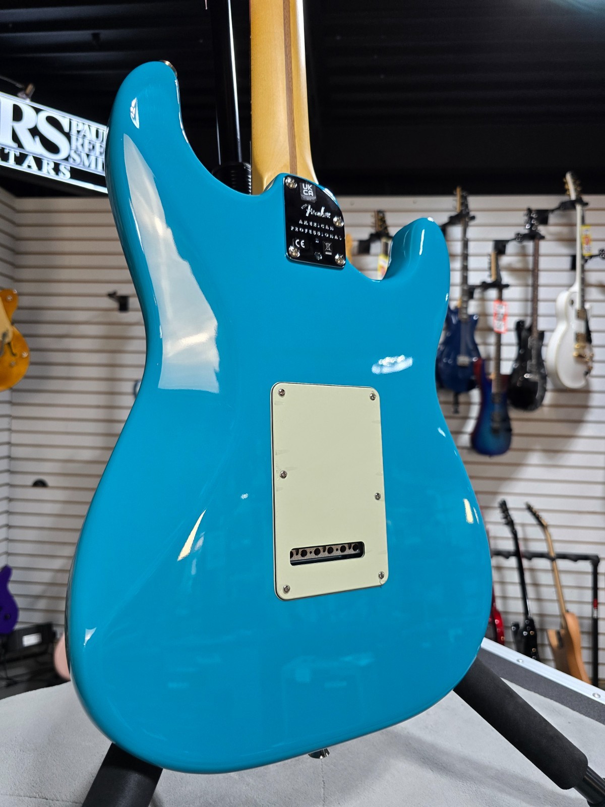 Fender Am Pro II Strat Left Handed- Miami Blue w/Rosewood + FREE Plek #693