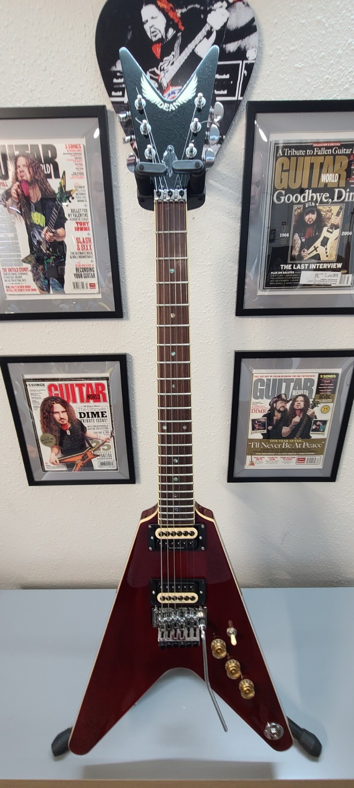 Dean V 79 Floyd Rose Seymour Duncan Invader Pickups, Exc Cond, Gig Bag Too!