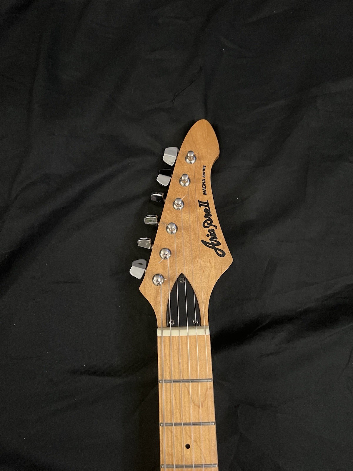Vintage MIK Aria Pro II Magna Series Electric Guitar & Gig Bag
