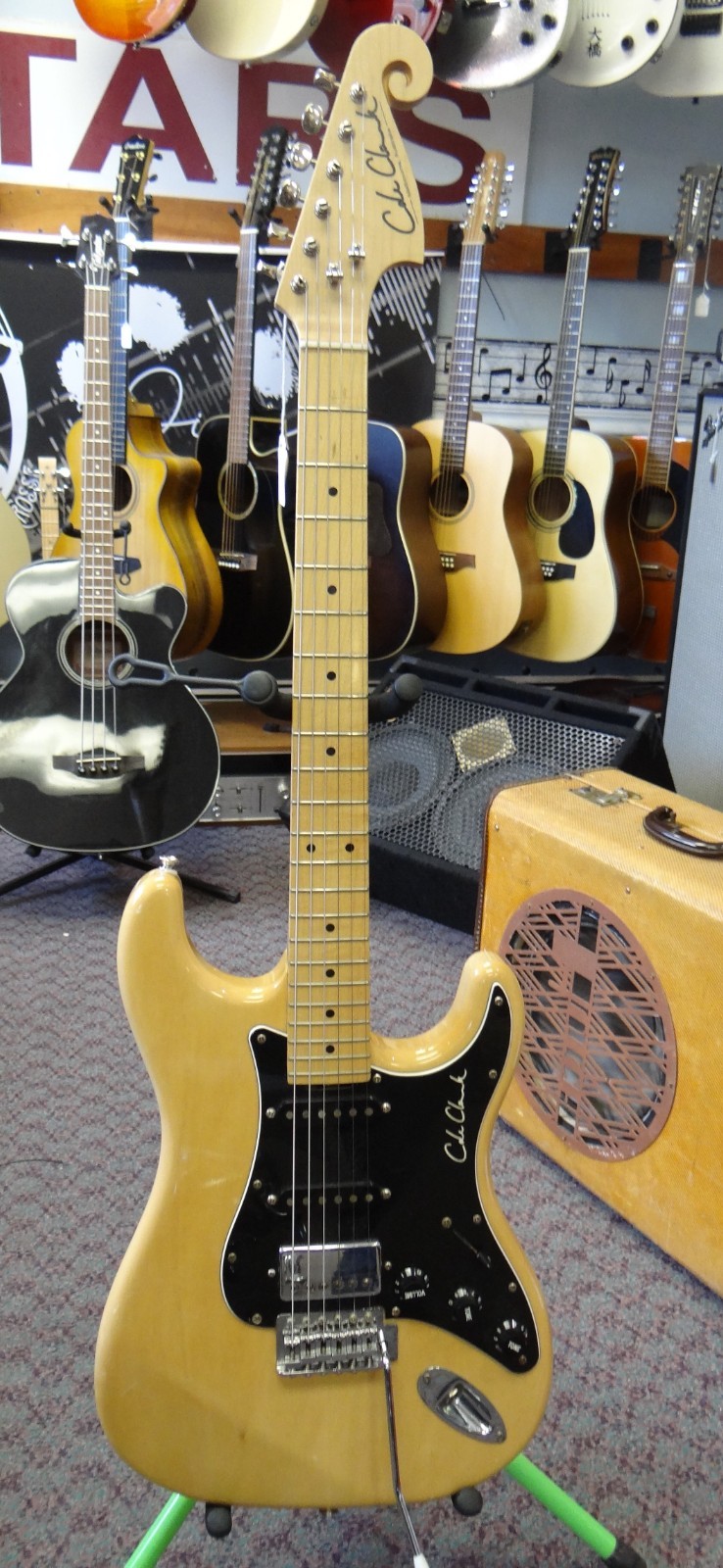 Cole Clark S with tweed hardshell case