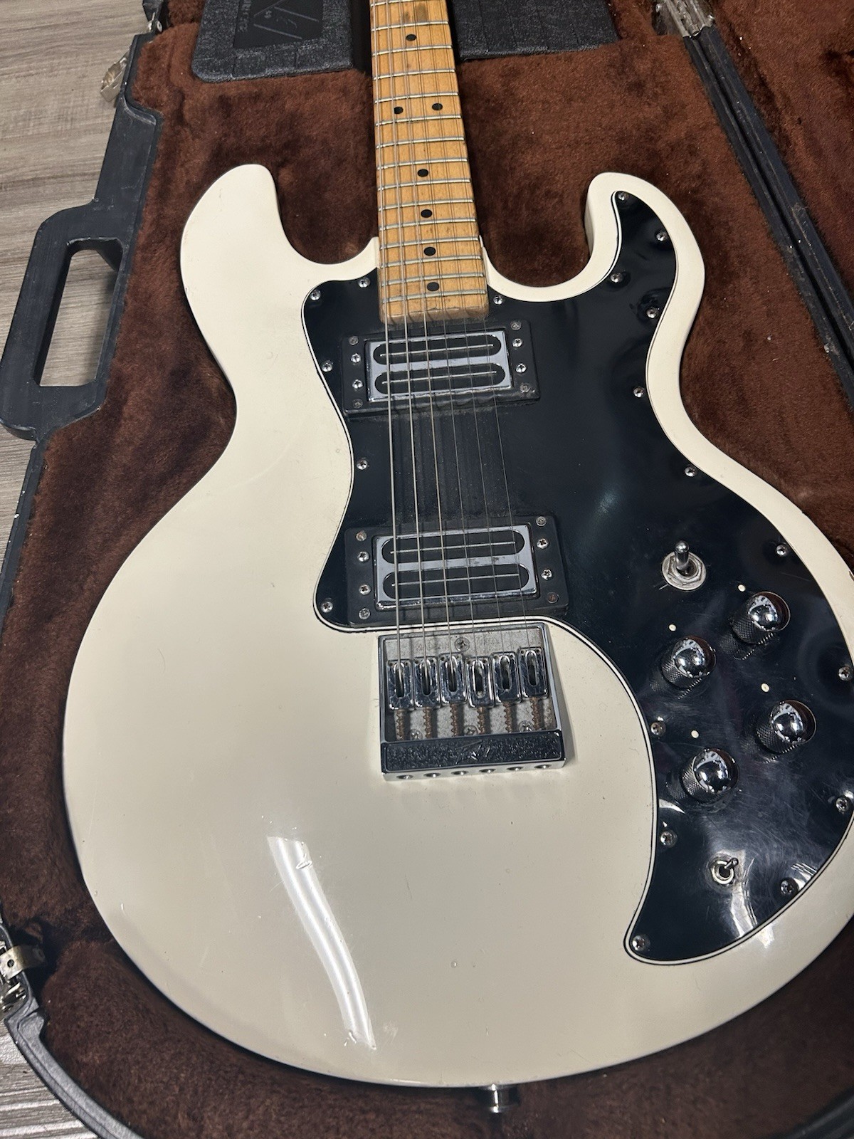 1982 Peavey T60 Electric Guitar – White – USA