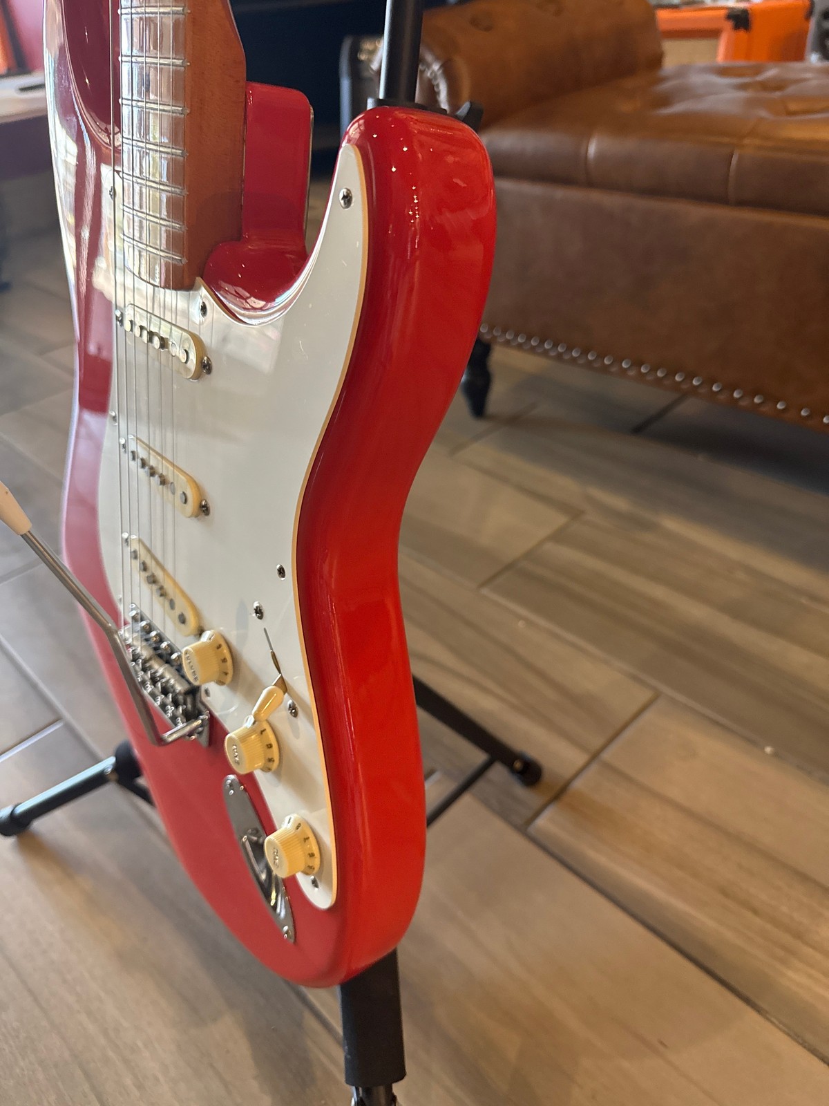 FENDER 1999 50’S CLASSIC SERIES STRATOCASTER CUSTOM FIESTA RED