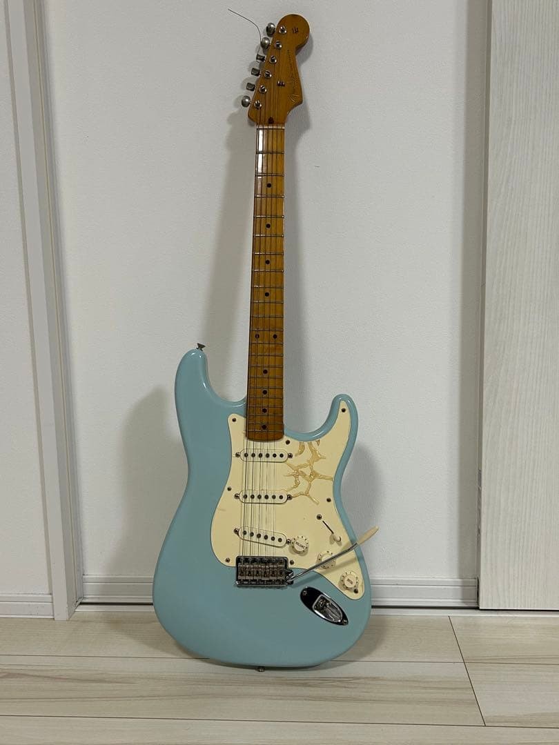 FENDER Stratocaster ’50s Mexico Electric Guitar with Strap & Hard Case
