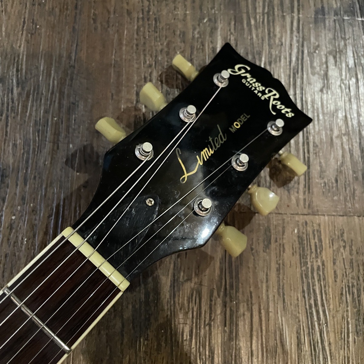 [GrassRoots] Limited Model Les Paul type Electric Guitar Used From Japan No Case