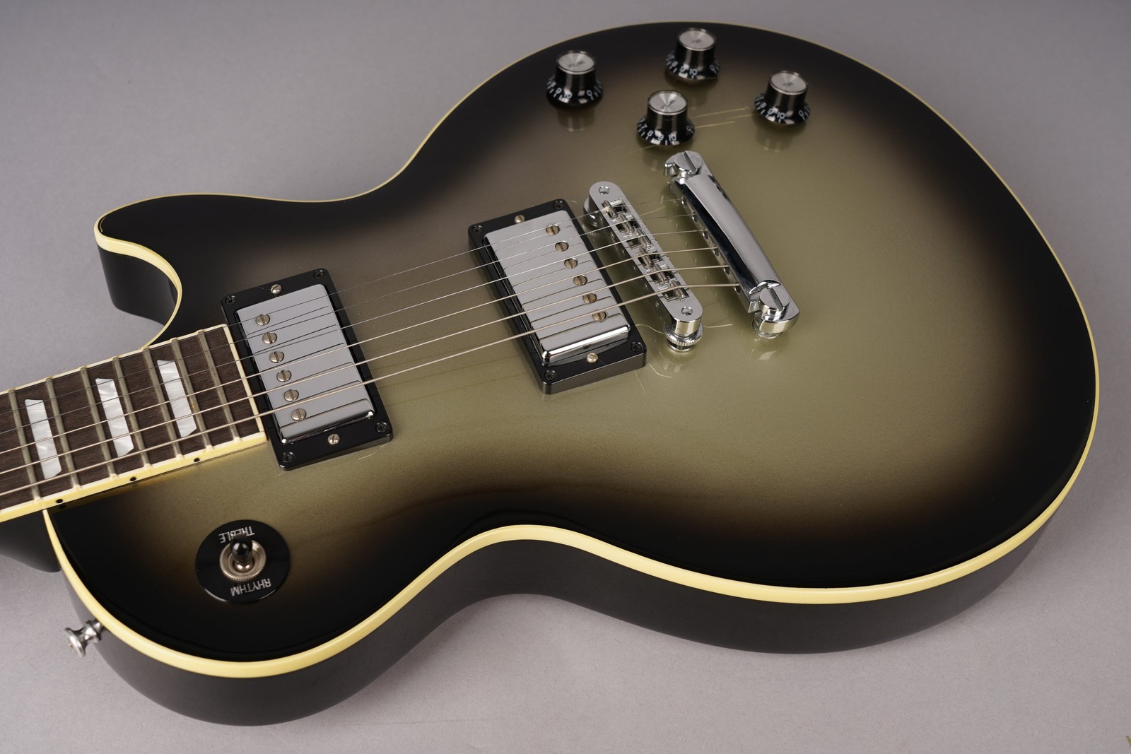 Gibson Les Paul Standard – 2008 – Limited Edition – Silverburst w/OHSC