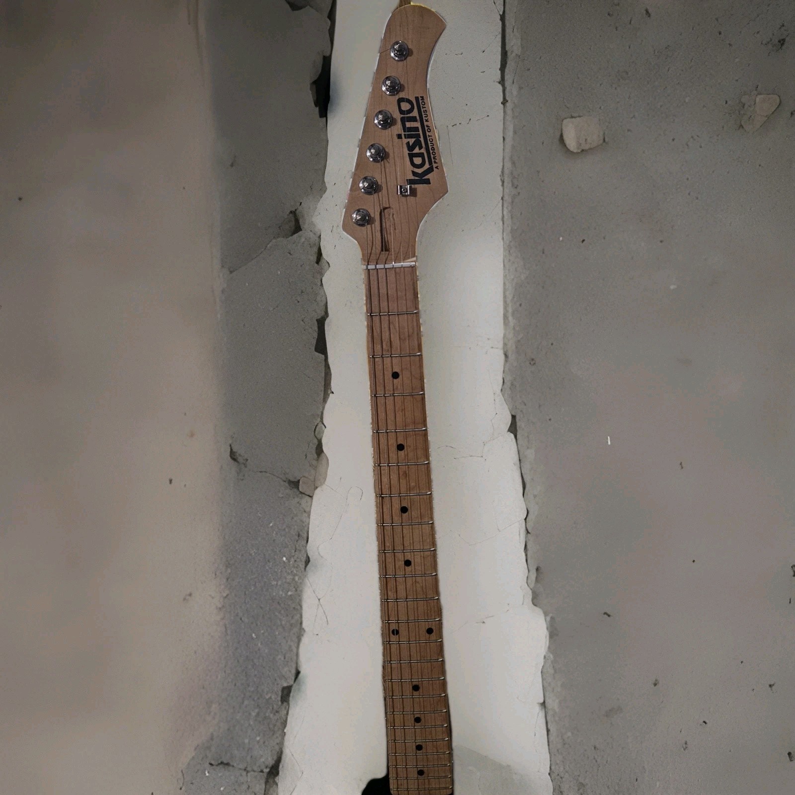 Kustom Kasino Vintage MIJ Strat (1980) w/Maple Body/Neck – Electric Guitar