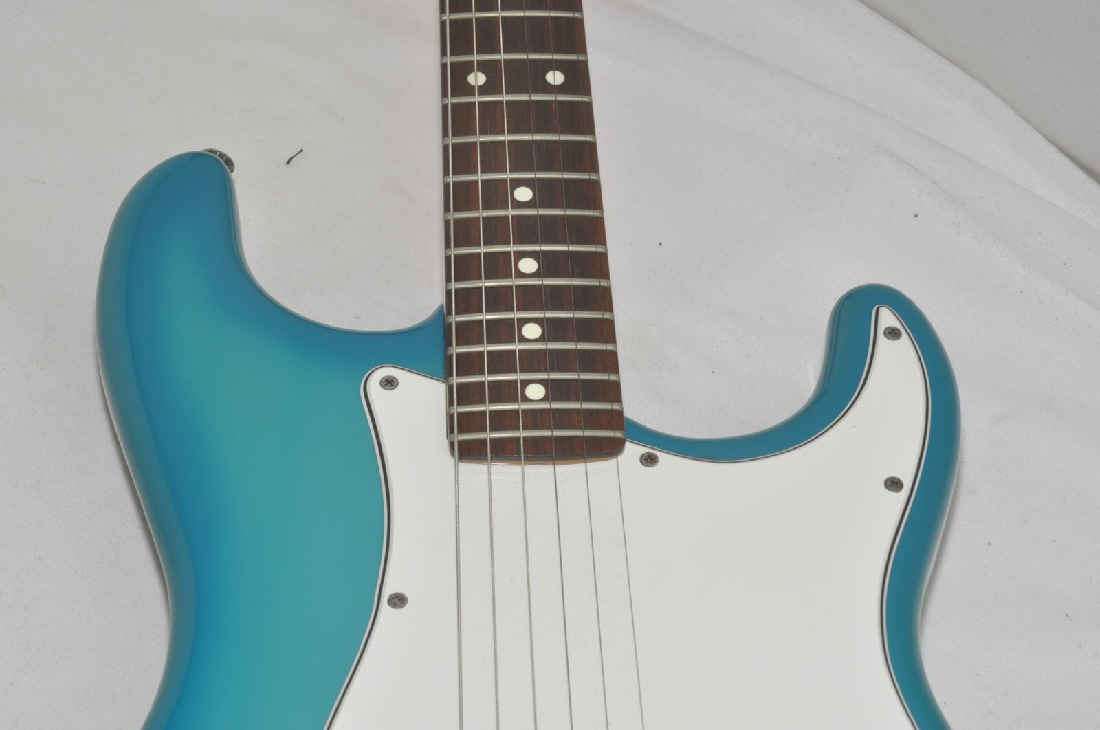 Bill Lawrence Stratocaster type Electric Guitar Ref.No 7019