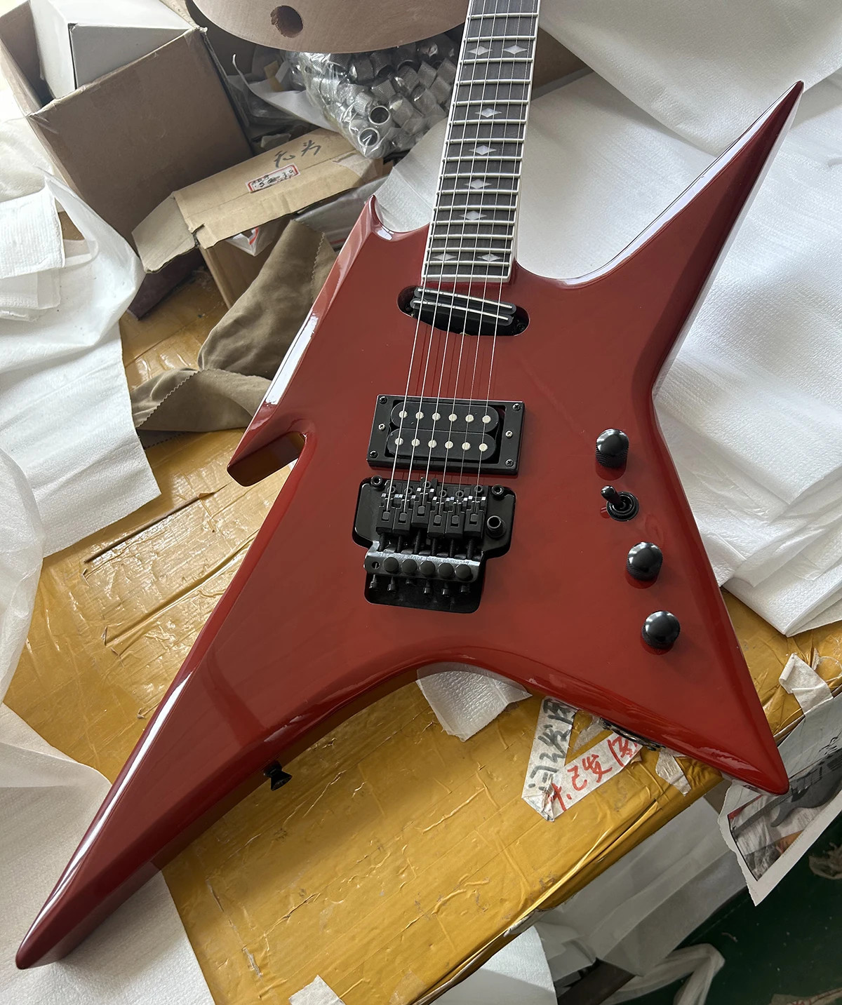24 Frets 6 String Dark Red Electric Guitar Rosewood Fretboard Black Hardware