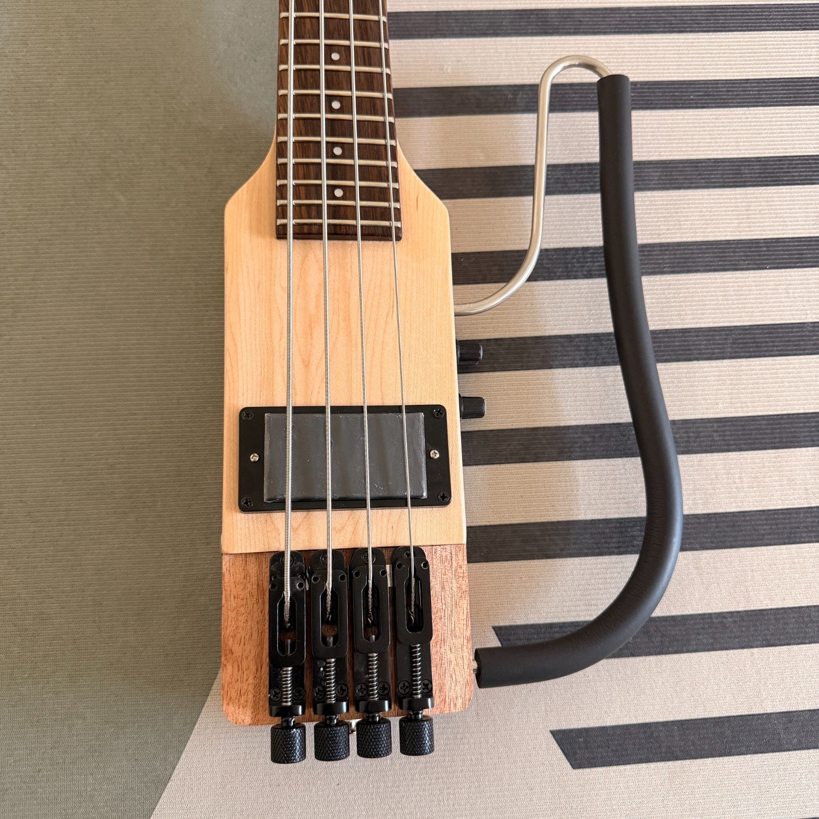 4string electric silent travel bass Short Scale Length headless portable Natural
