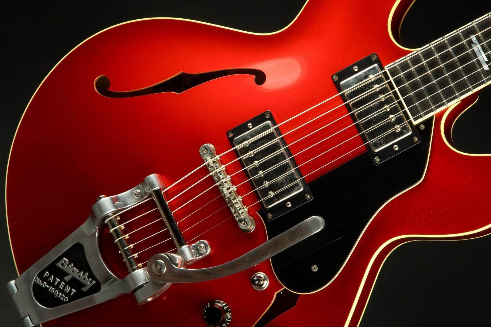 2023 – Collings I-35 LC Aged Custom Inlay Bigsby – Candy Apple Red (Pre-Owned)