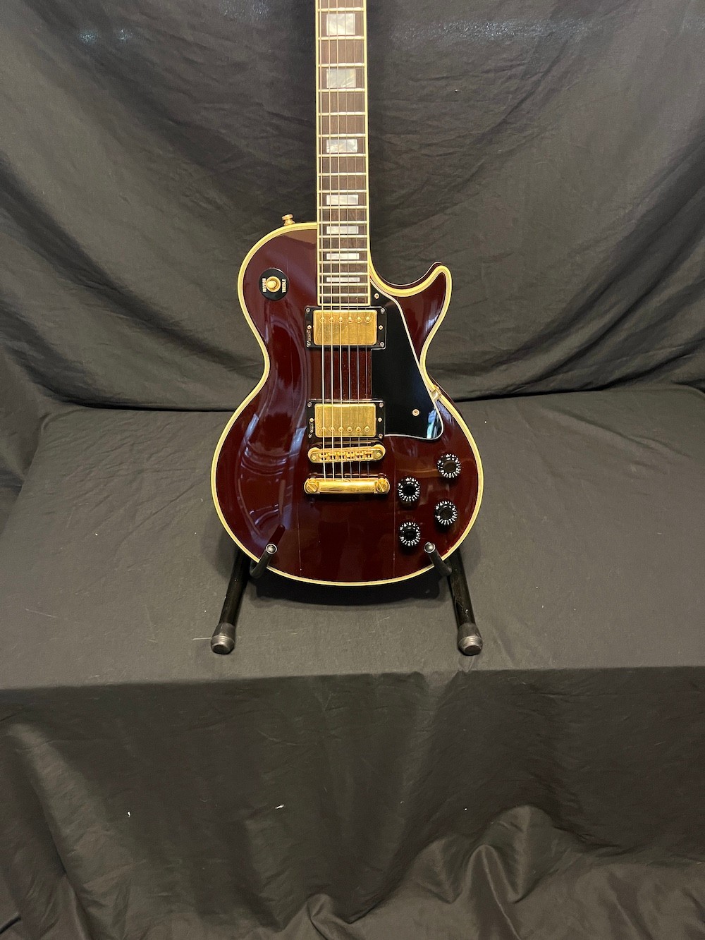 1983 Vintage Gibson Les Paul Custom in Wine Red W/Case