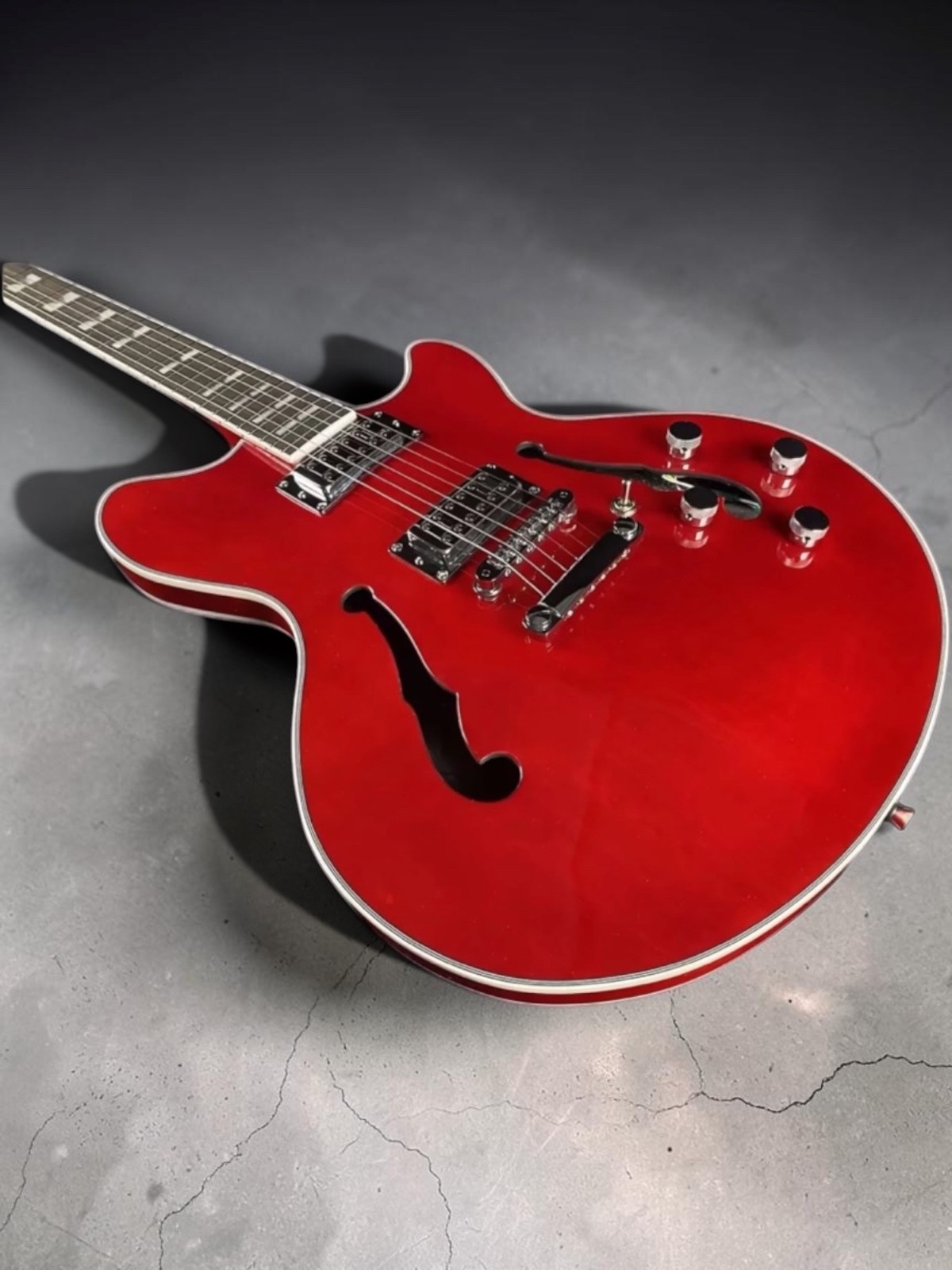 Chill Cat Modern Collection SA-211S Cherry Red Electric Guitar w Superthin Body