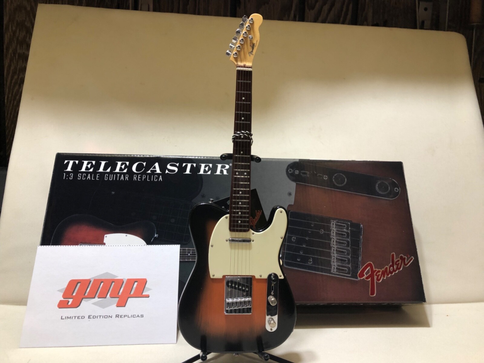 GUITAR FENDER SUNBURST TELECASTER BROWN  1/3 SCALE GMP DIECAST #SO303602