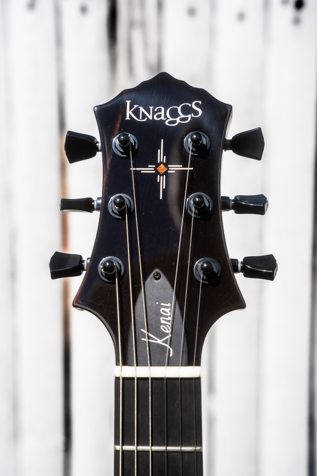 Knaggs Kenai TOM/Candy Apple Red/Black HW