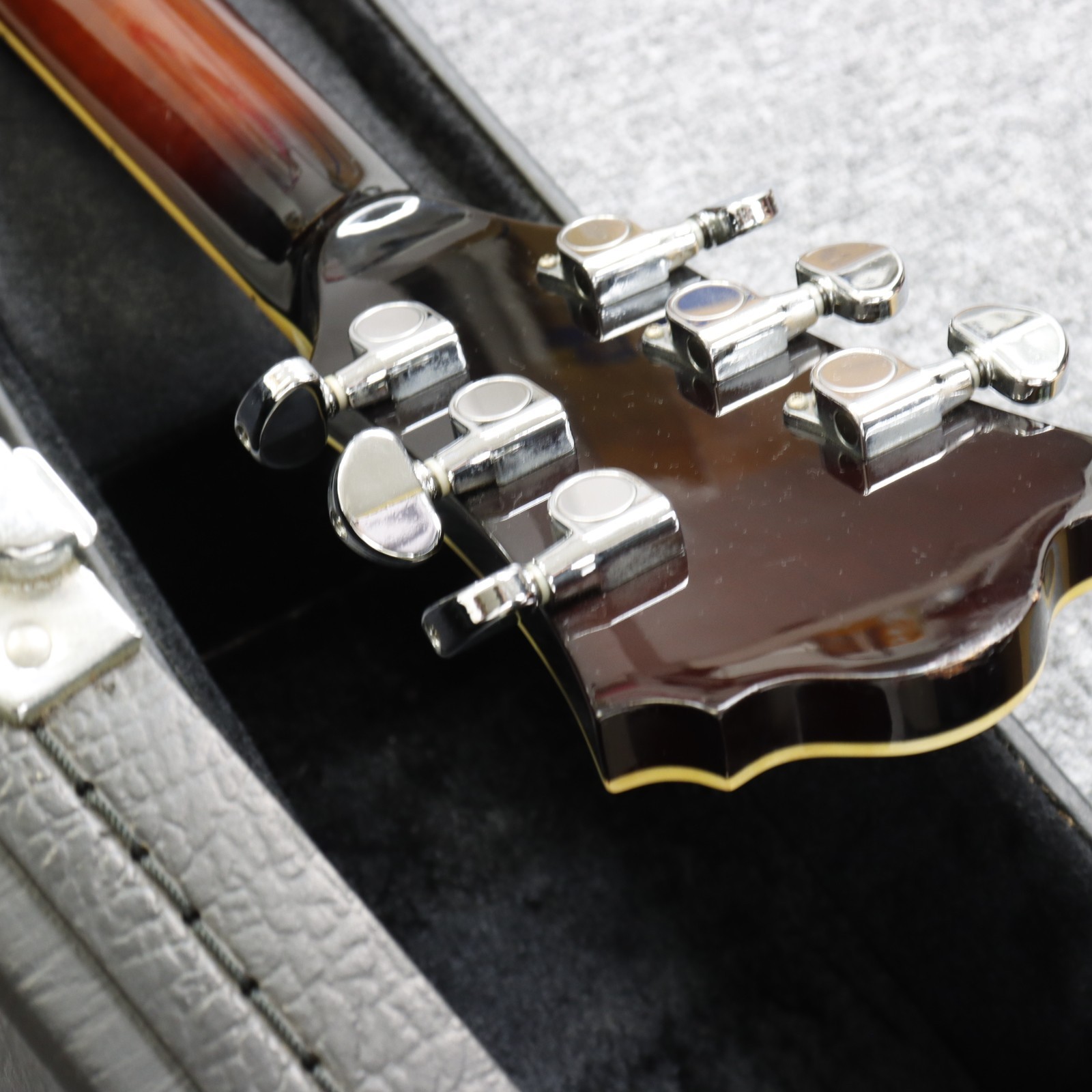 Ibanez AF84E-DVS Artcore 2005 – 2009 – Dark Violin Sunburst