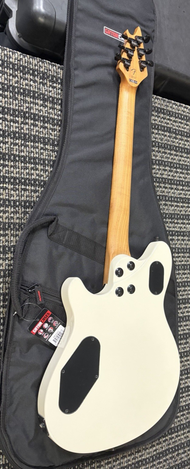 EVH Wolfgang Special T.O.M. Baked Maple Husk White