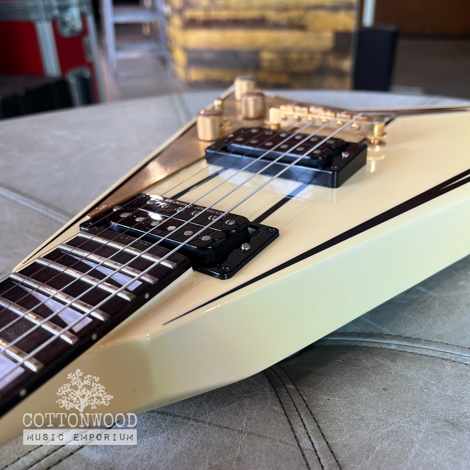 2002 Jackson Pro Series RR5 Randy Rhoads – Ivory (Made in Japan)