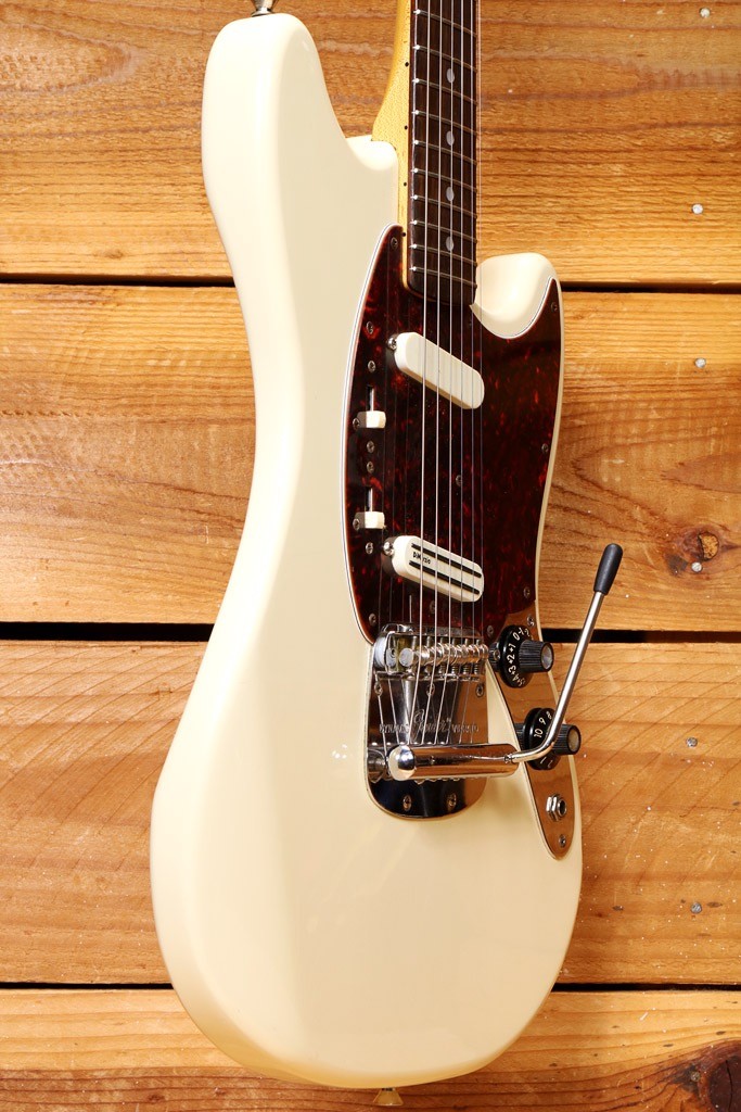 Fender MG-69 Mustang Reissue MIJ Olympic White w/ Duncan Pickup
