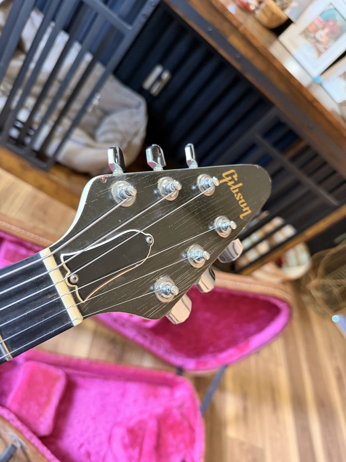 Gibson Flying V 1984 – White Make an Offer!
