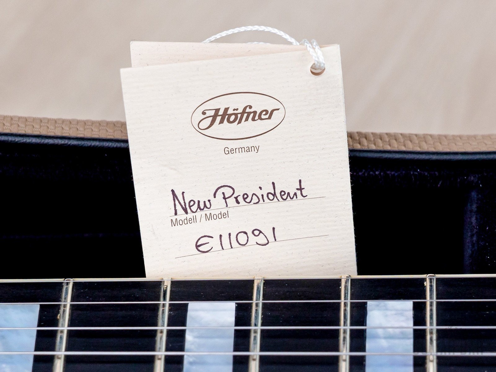 2011 Hofner New President Carved Top Archtop w/ Floating Pickup, Case & Hangtag