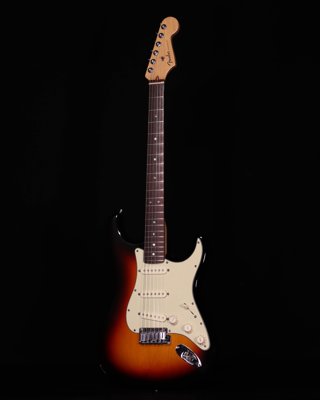 Fender American Deluxe Stratocaster, 3 Color Sunburst, 2005 – USED