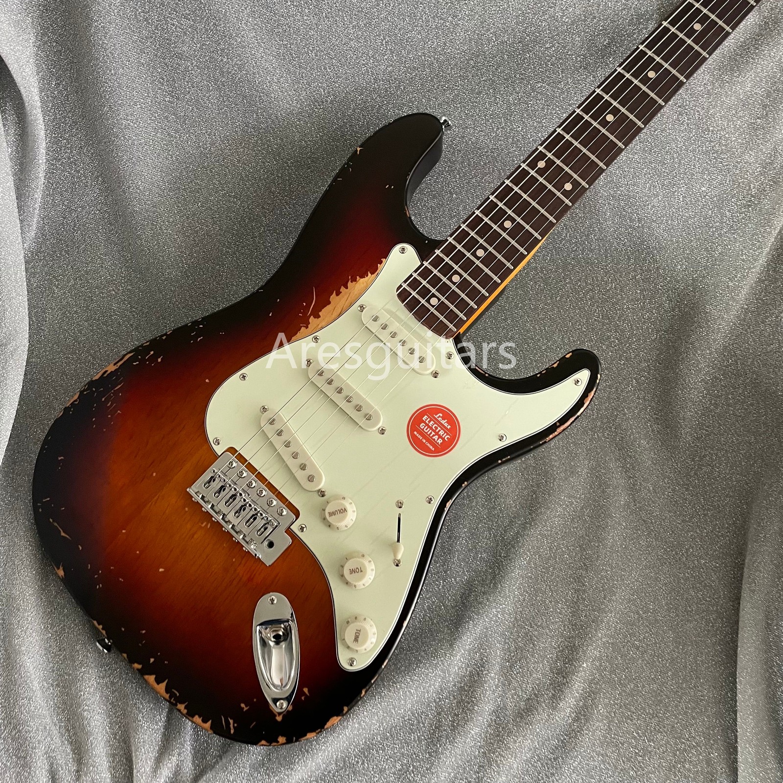 Vintage Solid Electric Guitar Stainless Fret SSS Pickups Tremolo Bridge Sunburst
