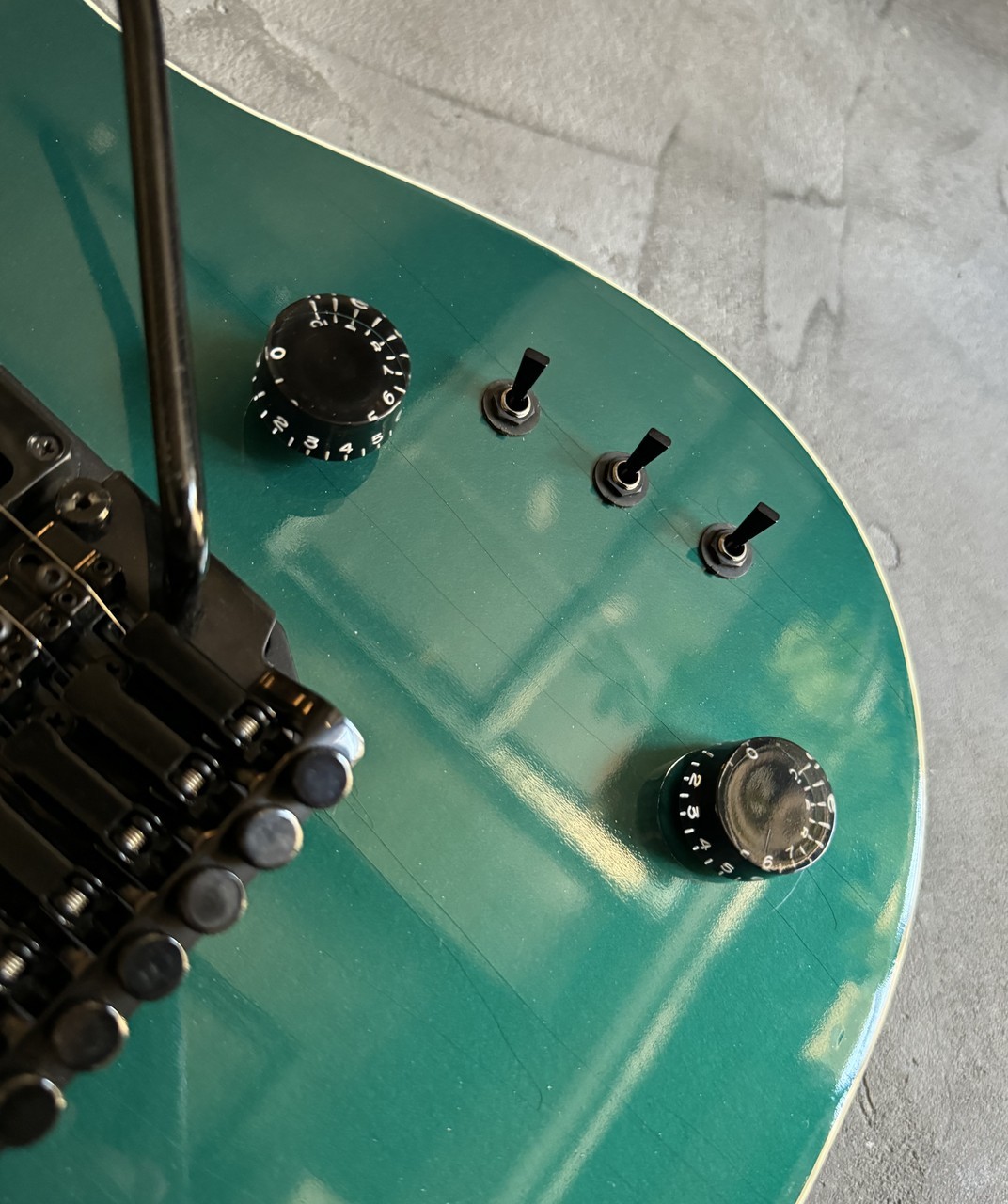Gibson 1988 U2 Emerald Green Metallic Specs No.DG1122