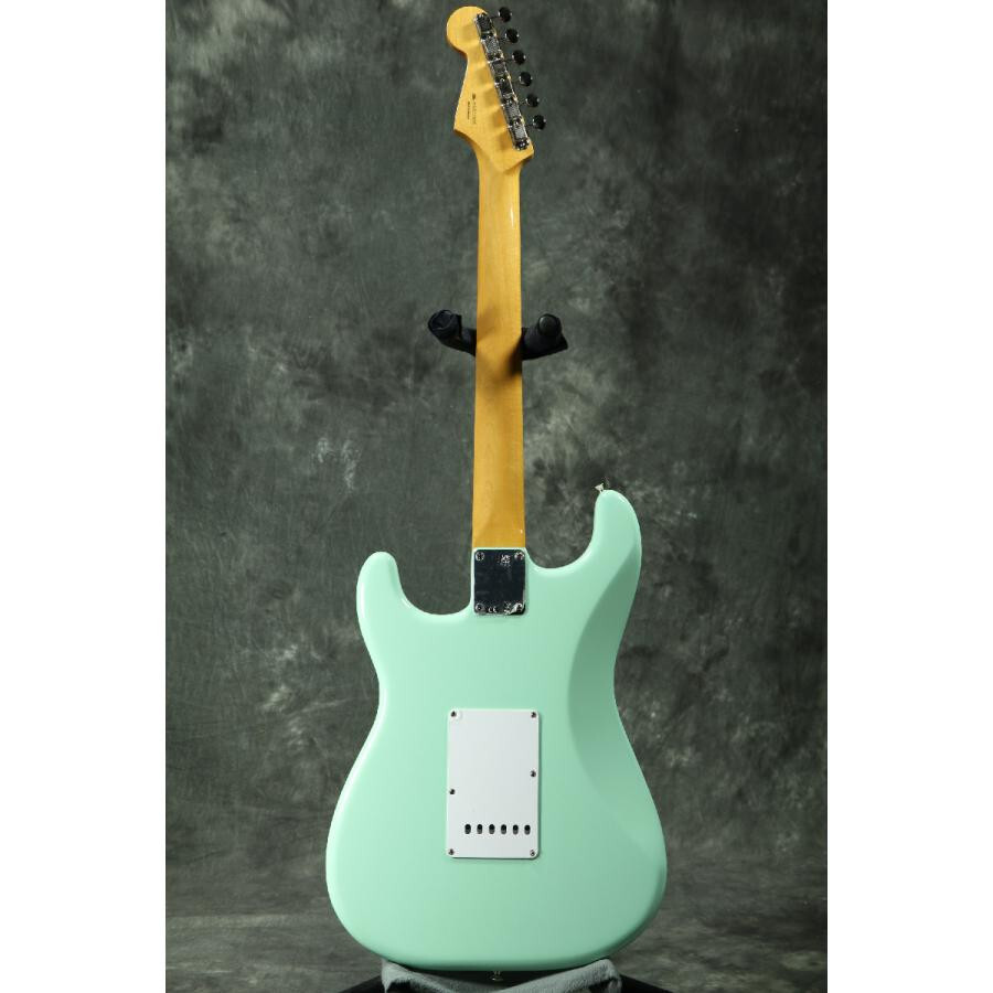 Fender / Vintera 60s Stratocaster Pau Ferro Fingerboard Surf Green