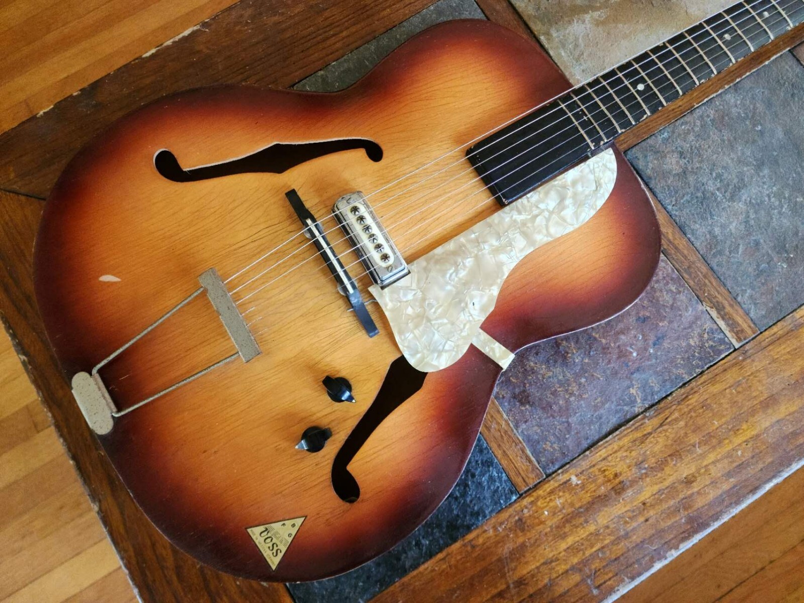 Voss vintage archtop made in Germany Hofner-style hollowbody