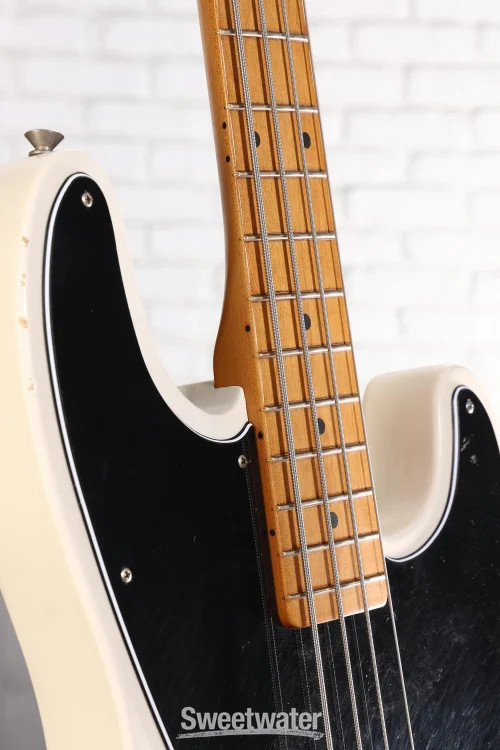 Fender Mike Dirnt Road Worn Precision Bass – White Blonde with Maple Fingerboard