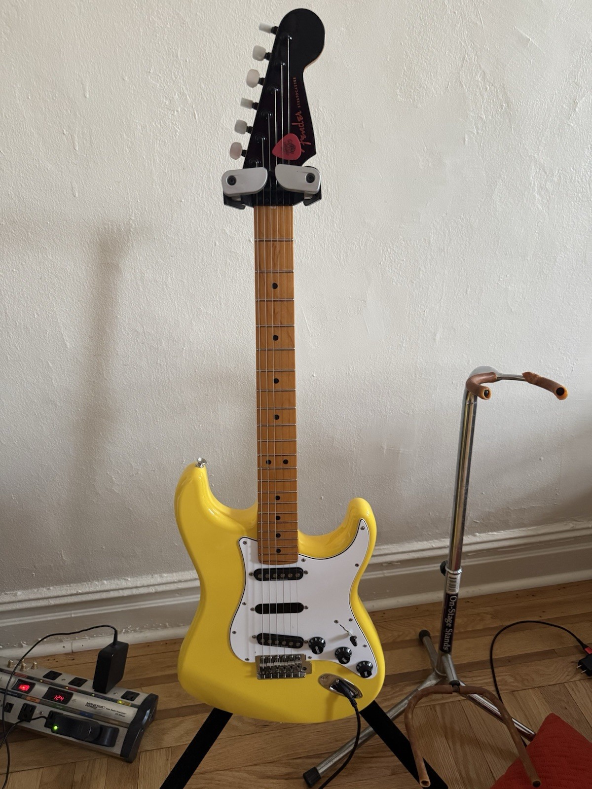 Fender Ultra Stratocaster (Partcaster) Black Headstock Neck MIM Body