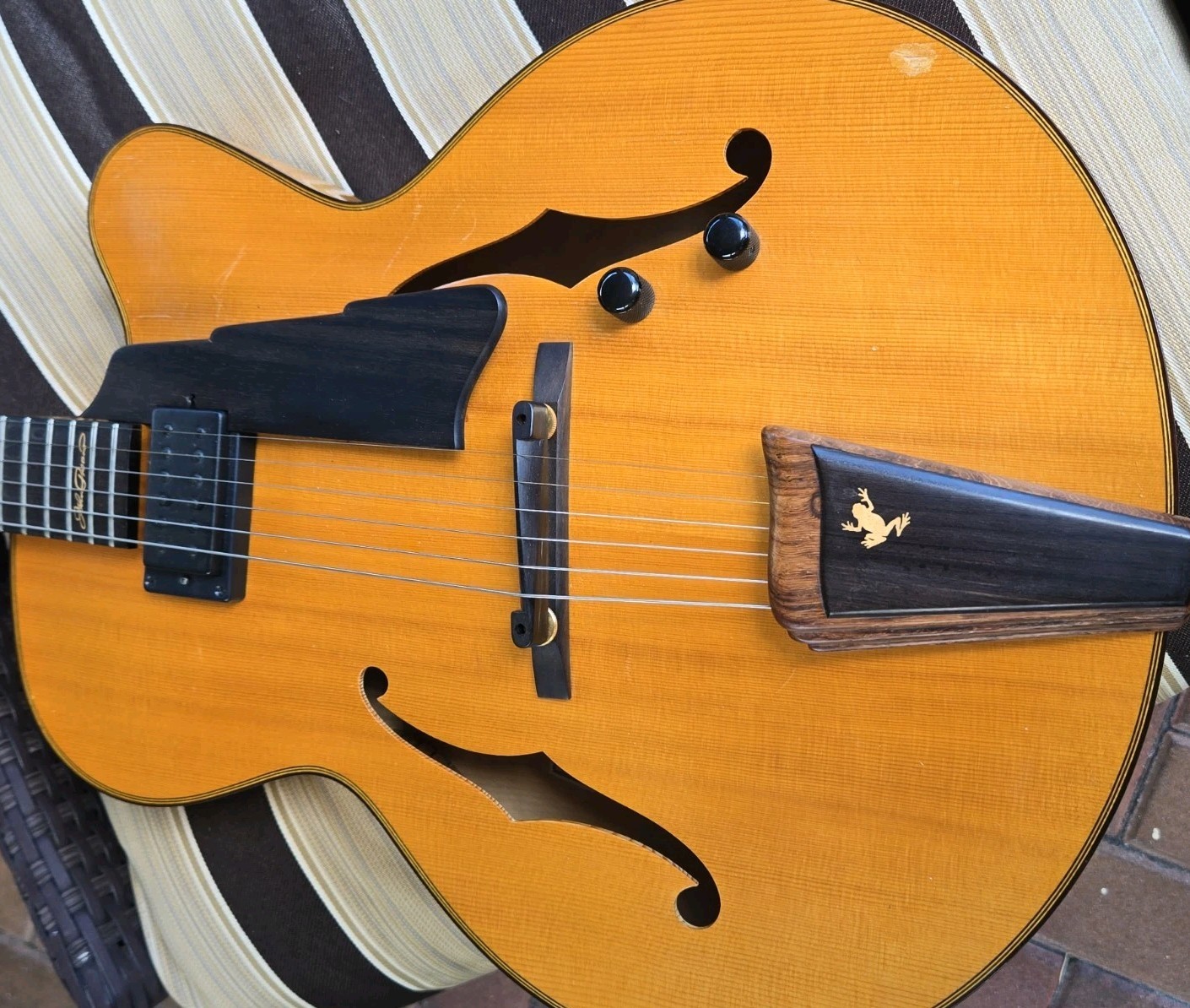 Eastman AR880CE John Pisano 2005 Archtop Jazz Guitar Serial Number 011 Upgraded