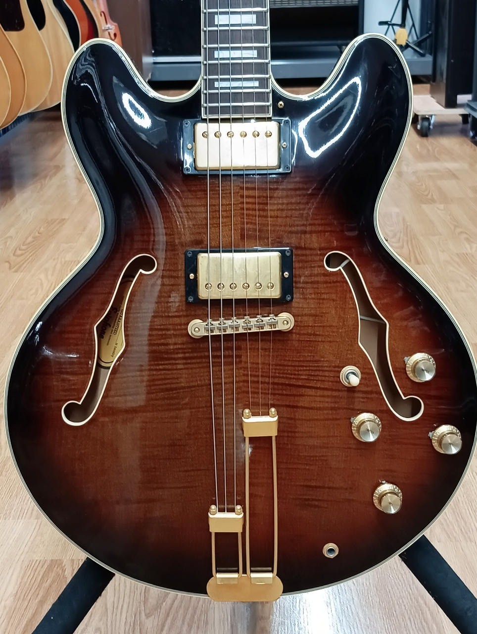Epiphone Sheraton Sunburst Gold Hardware Made in Japan 1983 Electric Guitar