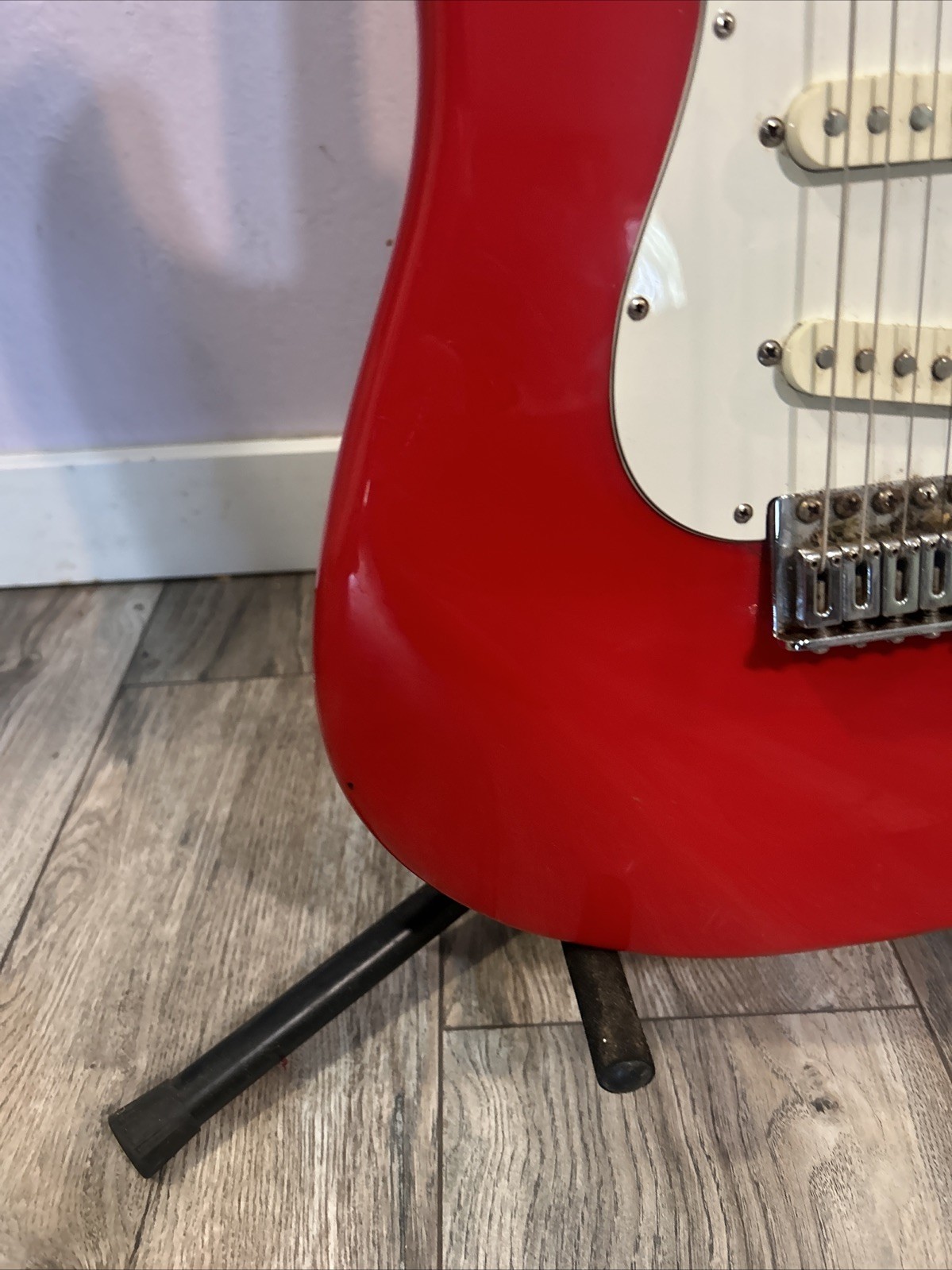Silver tone Red & White Electric Guitar Model SS – 11/R
