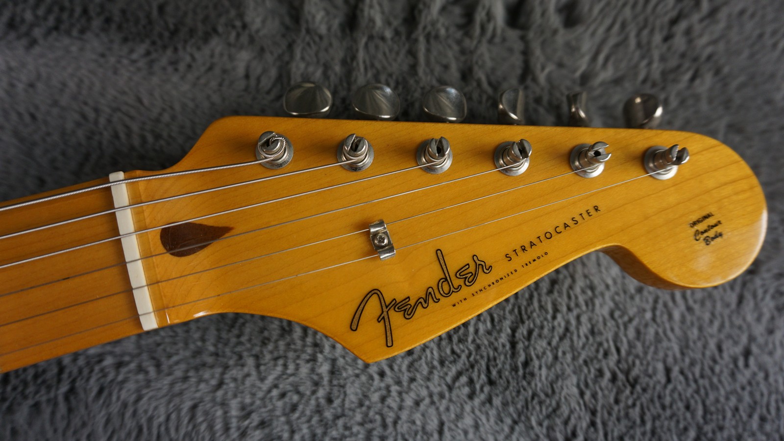 Fender Japan ST57-70TX 2004 Stratocaster 2-Tone Sunburst w Texas Special Pickups