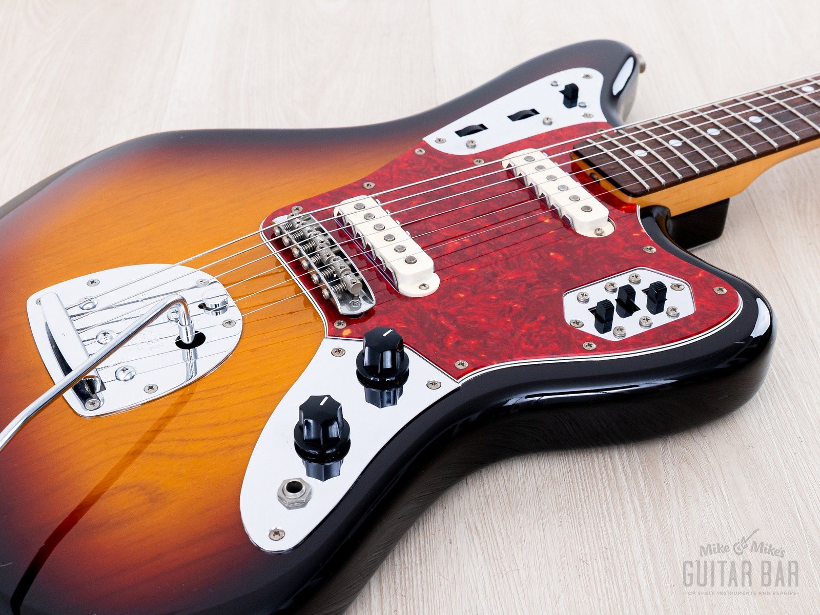 1998 Fender Jaguar ‘62 Vintage Reissue JG66-85 Offset Guitar Sunburst, Japan CIJ