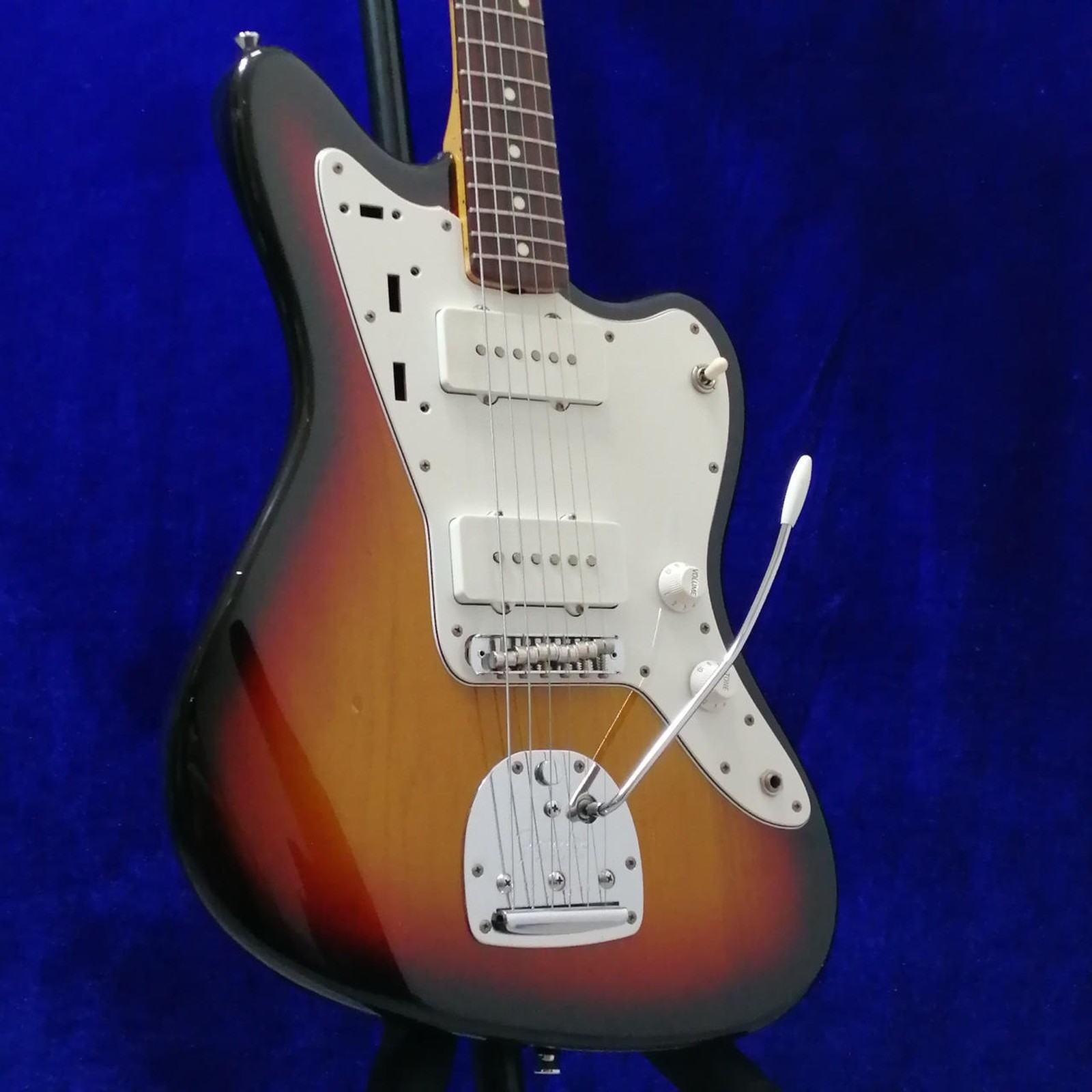 FENDER JAPAN JM66 MOD Used 1995 Alder body Rosewood fingerboard w/Gig case