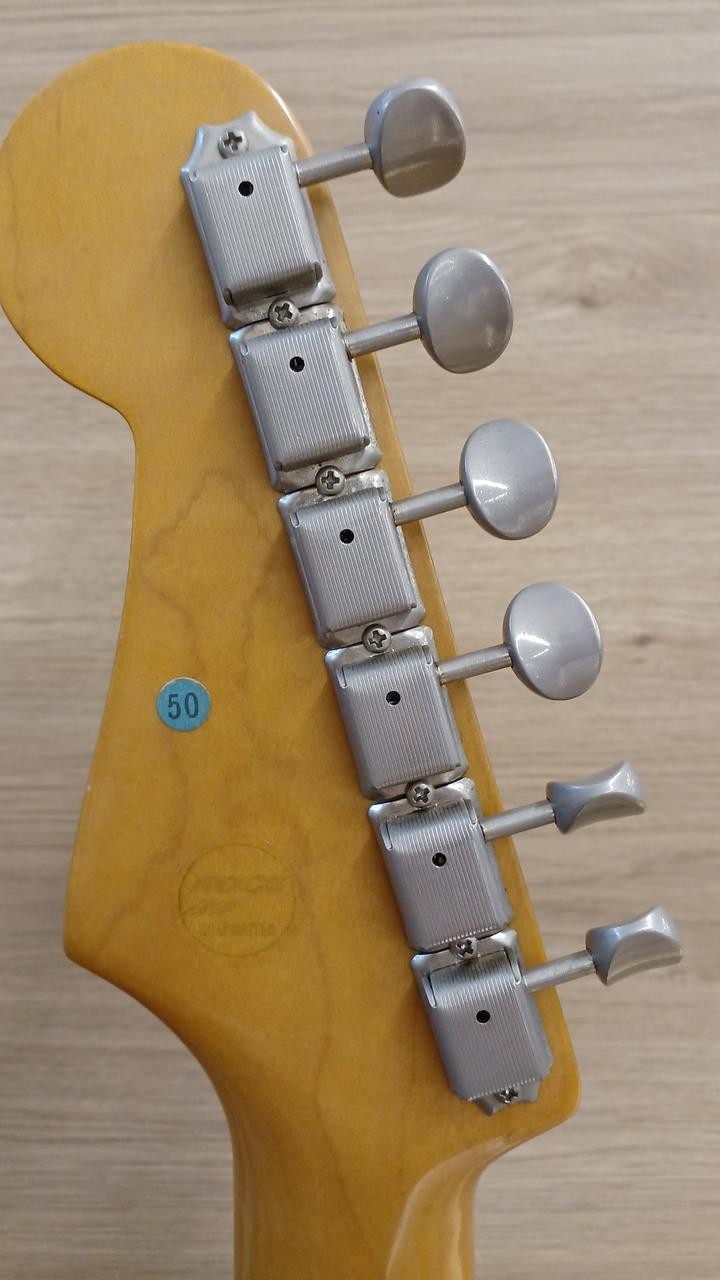 FENDER JAPAN ST57-50 Electric Guitar
