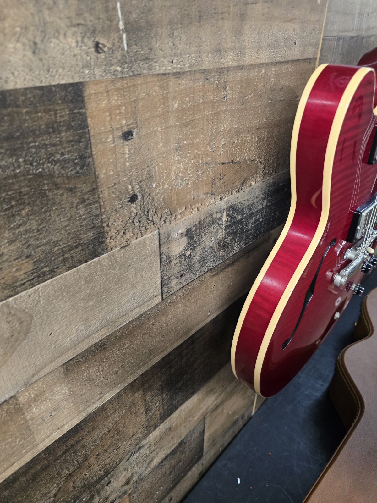 1990 Gibson ES-335 Dot Cherry Figured Top. W/ Ohsc ’60S 9.1 Lb