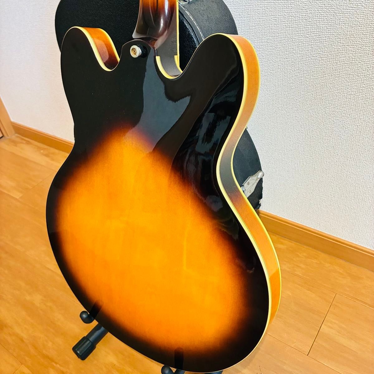 Epiphone SHERATON II Pro VS Semi-Hollow Electric Guitar