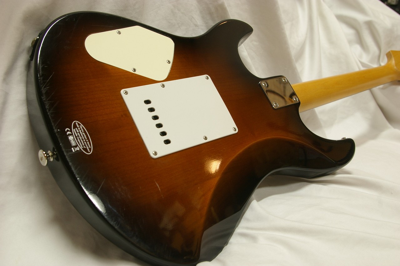 Yamaha Pacifica PAC112V Electric Guitar Used, Alder Body, Rosewood Fretboard