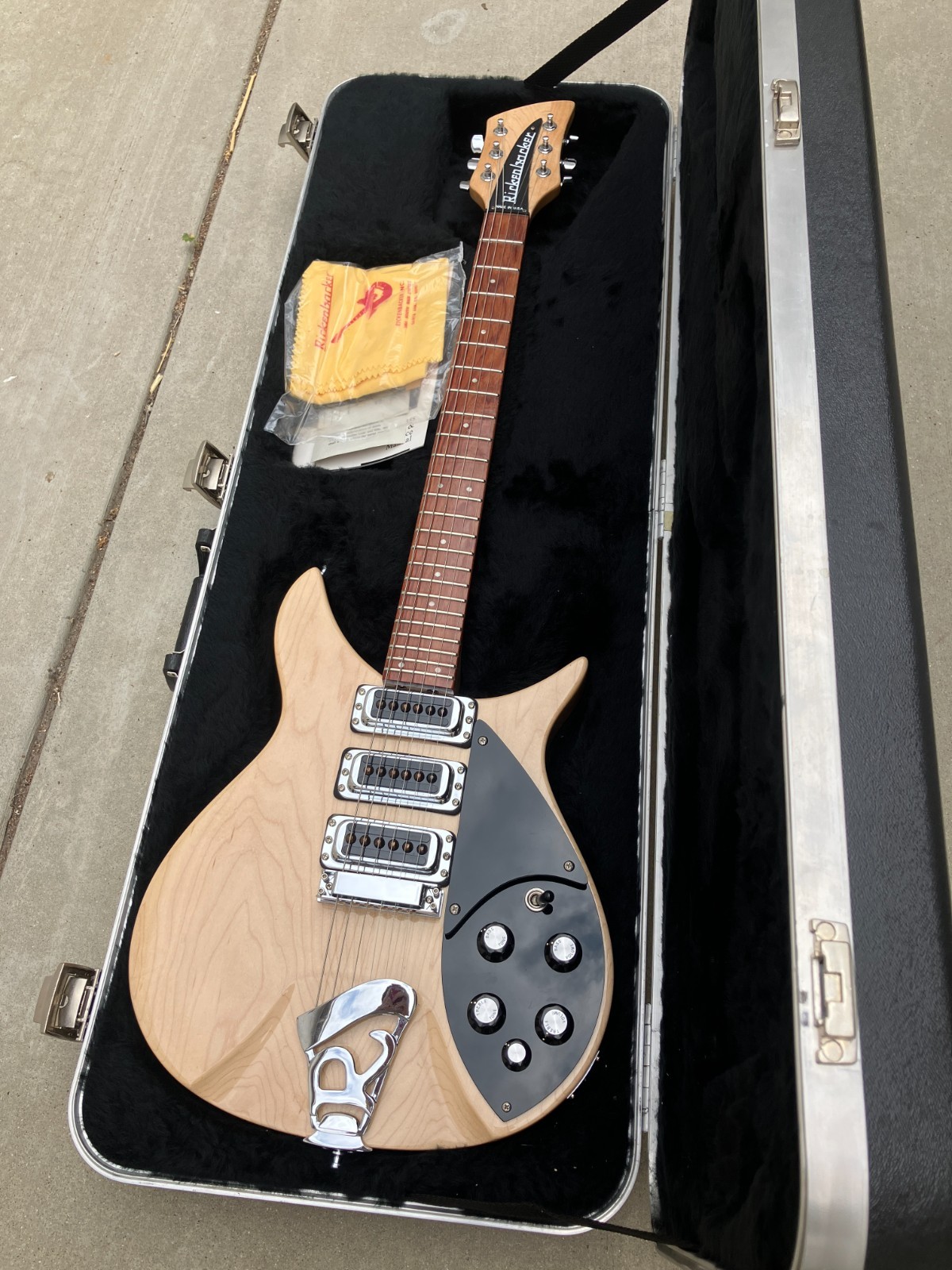1996 RICKENBACKER 350 LIVERPOOL MAPLEGLO NEAR MINT!
