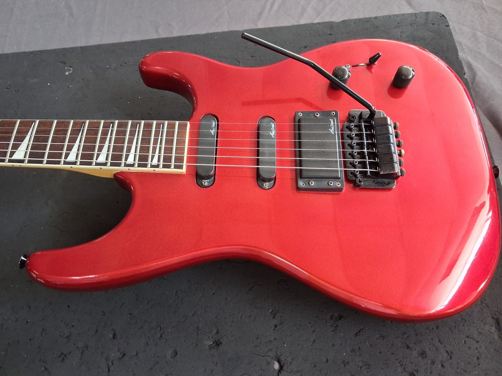 Aria Pro II XR Series FT-3 80″s Candy Apple Red HSS *** FREE SHIPPING ***