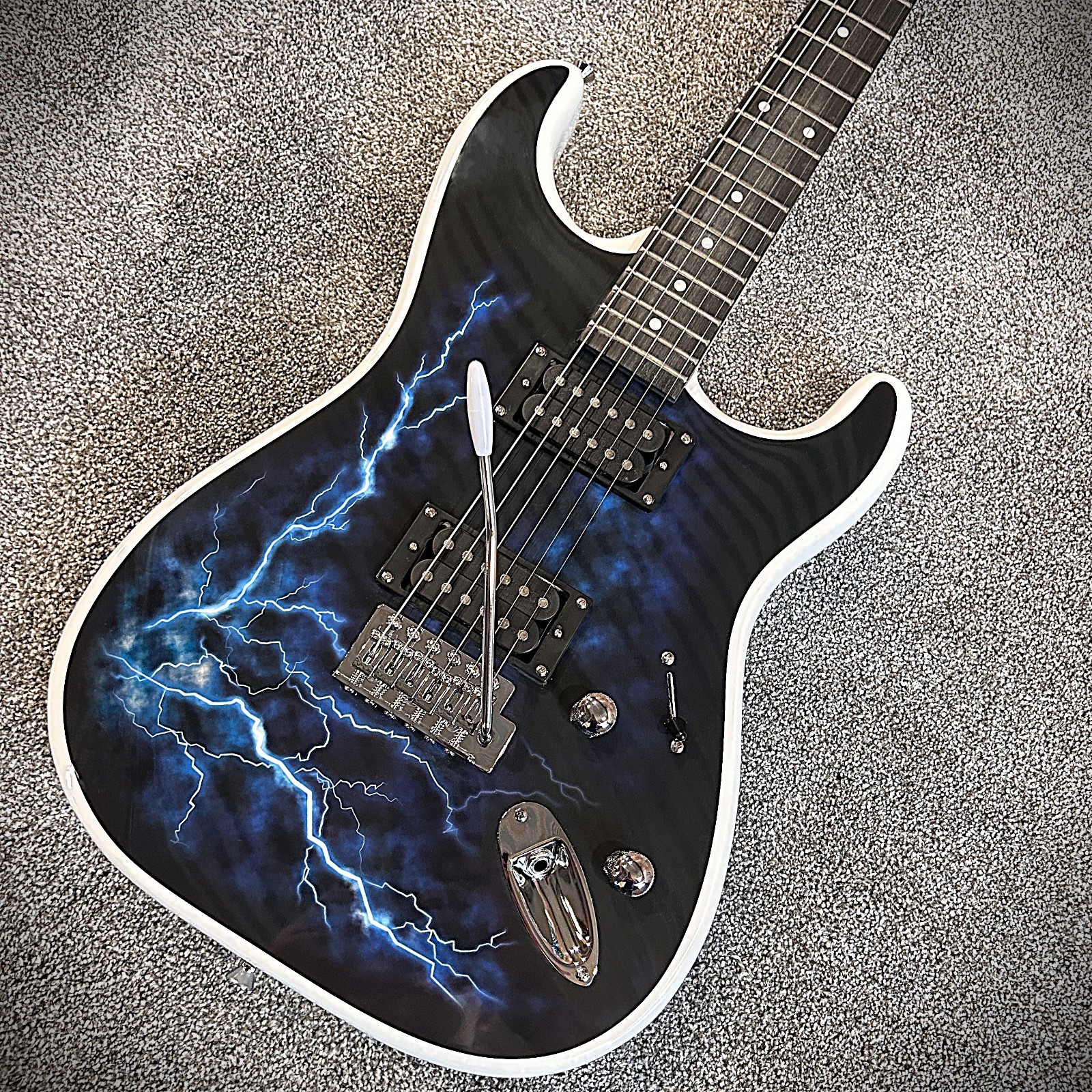 Full-Size Electric Guitar with White Lightning Finish HH Pickups, Gig Bag & More