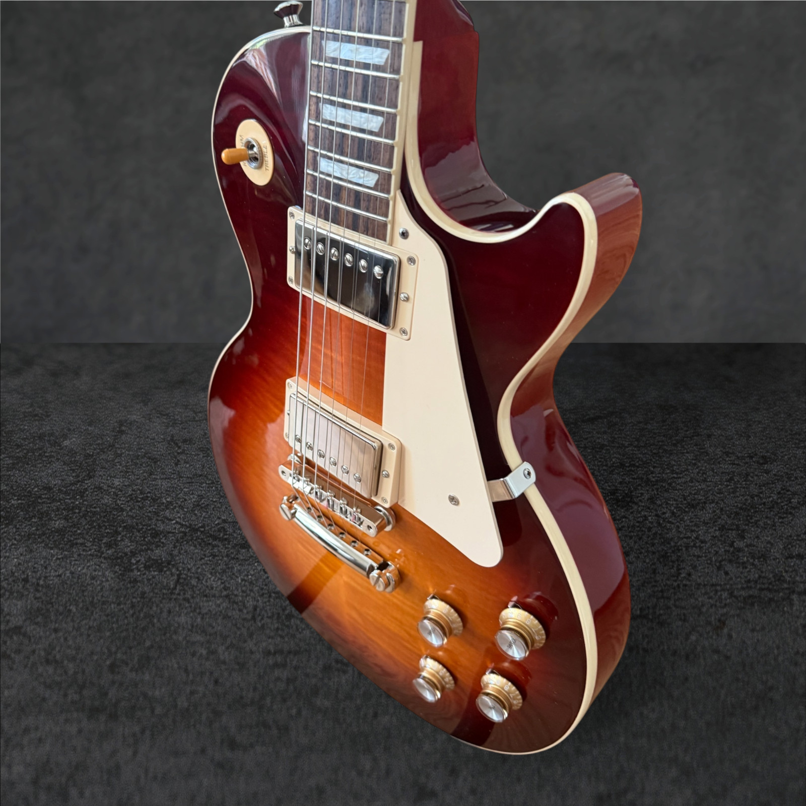 Gibson Les Paul Standard ’60s AAA Flame Top – Dark Cherry Sunburst